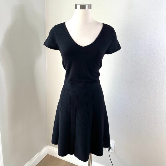 Theory Womens Medium Black Wool Blend Knit Dress Short Sleeve V Neck - Picture 1 of 11